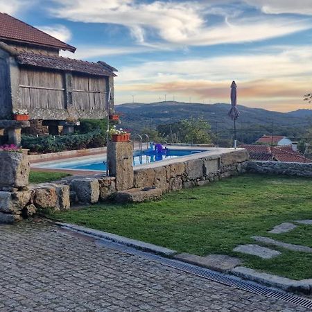 Casa Entre-Palheiros E Casa Do Canastro Montalegre Esterno foto