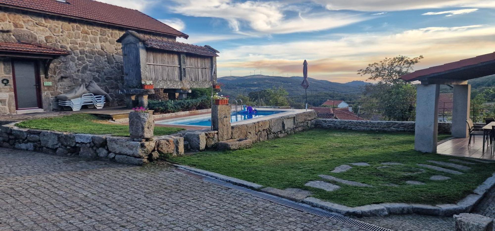 Casa Entre-Palheiros E Casa Do Canastro Montalegre Esterno foto
