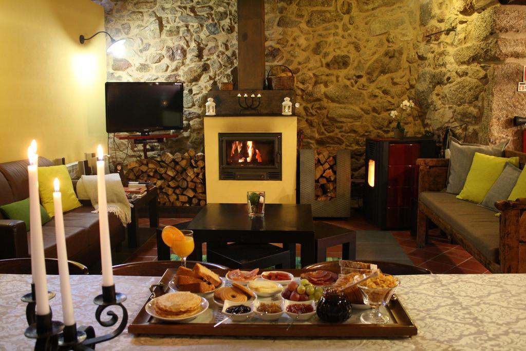 Casa Entre-Palheiros E Casa Do Canastro Montalegre Esterno foto