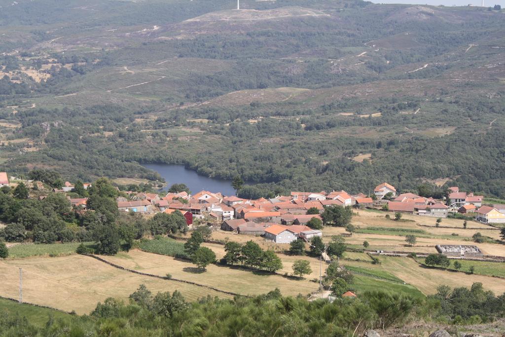 Casa Entre-Palheiros E Casa Do Canastro Montalegre Esterno foto